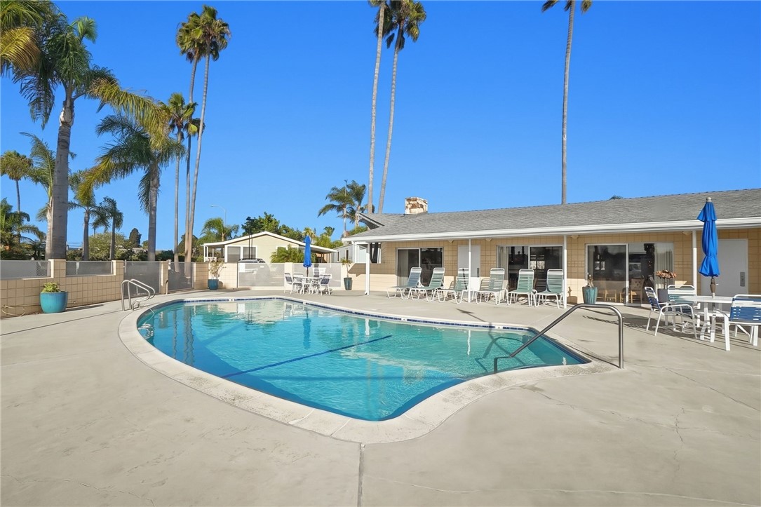 Community Pool and Club House - 5200 Heil Avenue 28, Huntington Beach CA 92649 - photo 15