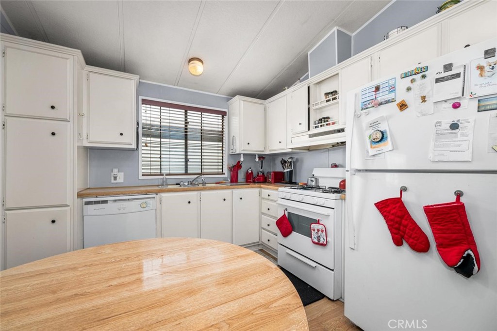 5200 Heil Avenue 41, Huntington Beach CA 92649 - photo 22