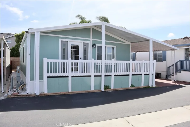 5200 Heil Avenue 60, Huntington Beach, CA 92649