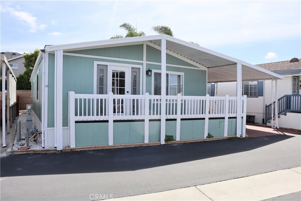 5200 Heil Avenue 60, Huntington Beach CA 92649 - photo 1