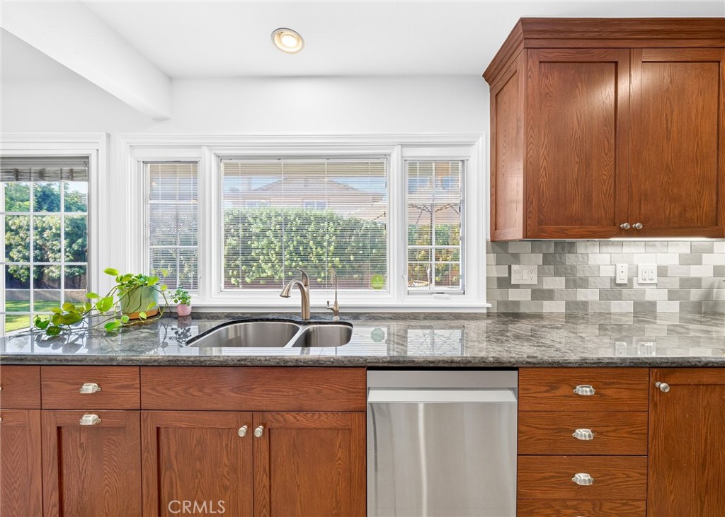 5291 Kenilworth, Huntington Beach CA 92649 - photo 15