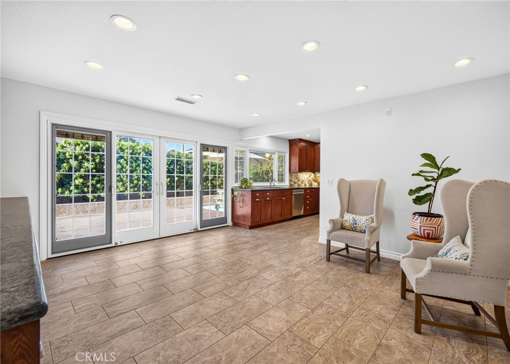 5291 Kenilworth, Huntington Beach CA 92649 - photo 18