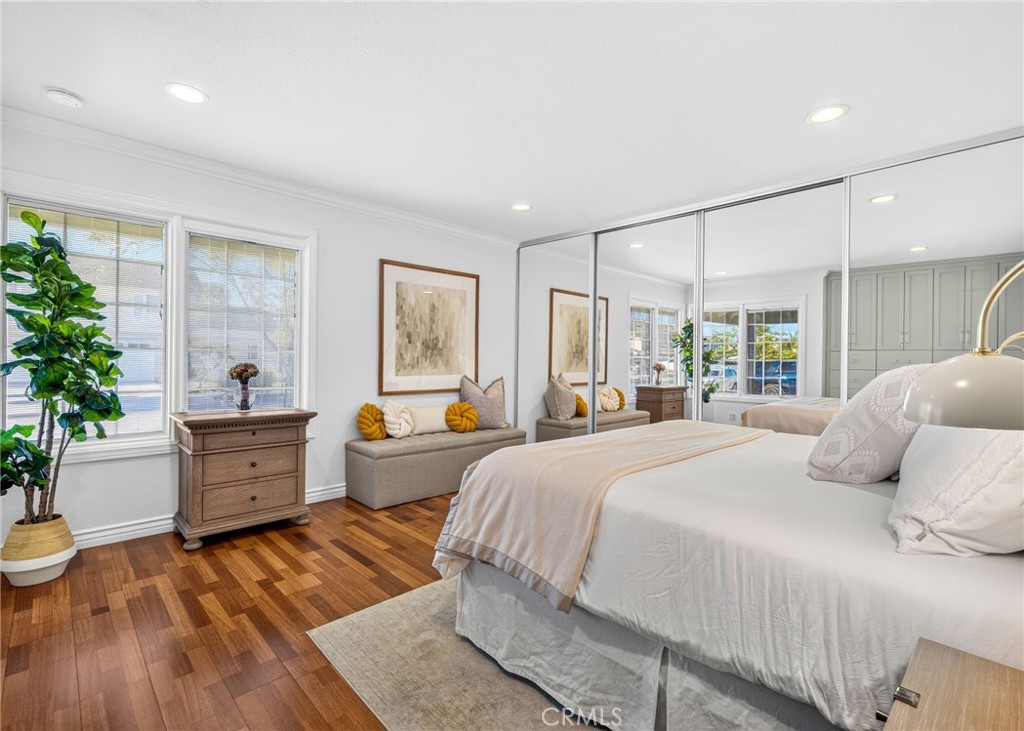 Downstairs Primary Bedroom - 5291 Kenilworth, Huntington Beach CA 92649 - photo 22