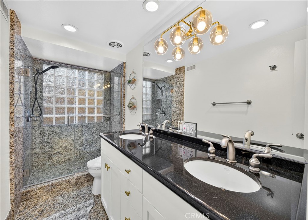 Primary Bathroom - 5291 Kenilworth, Huntington Beach CA 92649 - photo 23