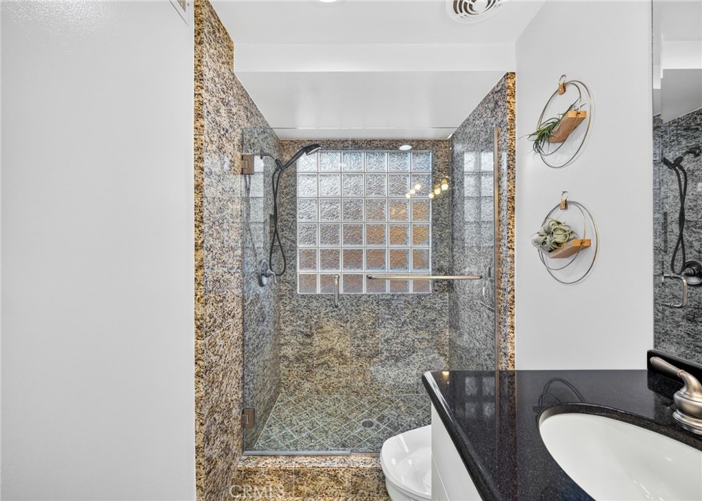 Primary Bathroom - 5291 Kenilworth, Huntington Beach CA 92649 - photo 24
