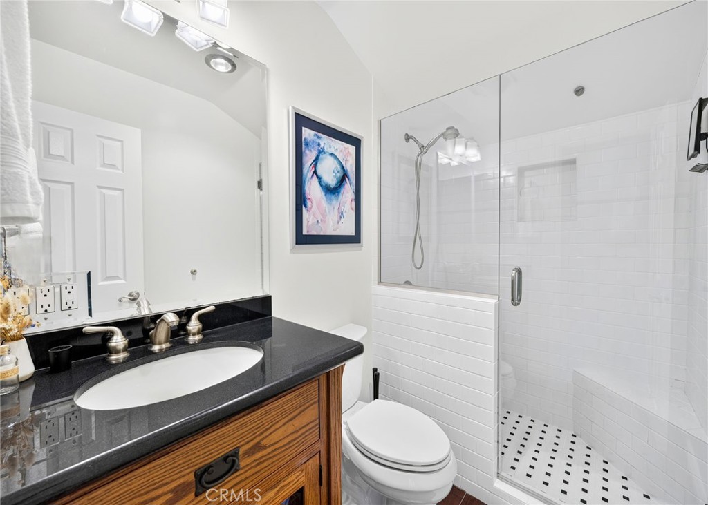 Upstairs Bathroom #4 - 5291 Kenilworth, Huntington Beach CA 92649 - photo 38