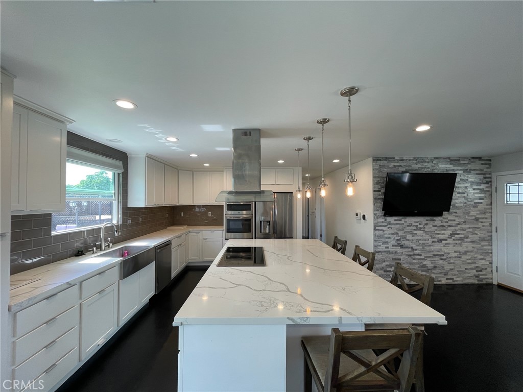 spacious kitchen island - 5352 Edinger, Huntington Beach CA 92649 - photo 1