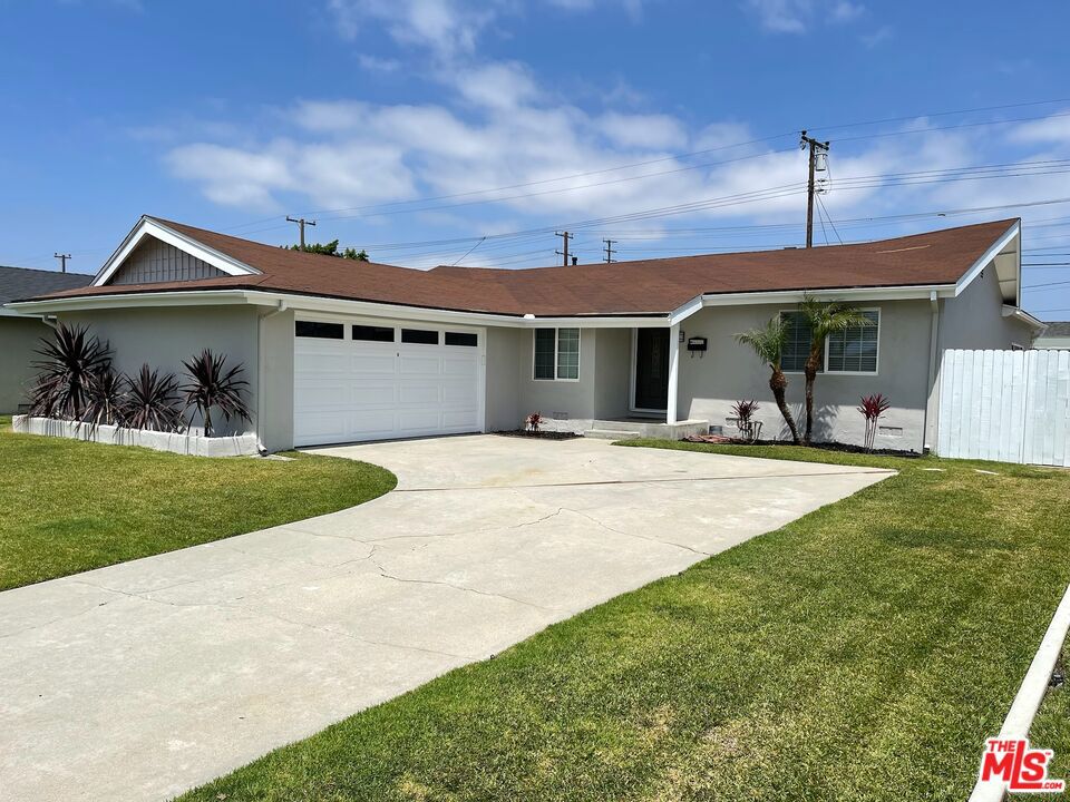 5421 Hendricksen Drive, Huntington Beach CA 92649 - photo 1