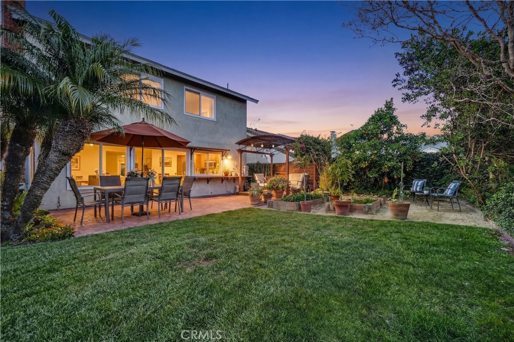 5552 Ridgebury Drive, Huntington Beach CA 92649 - photo 1