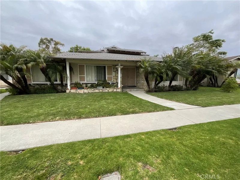 5561 Cross 3, Huntington Beach, CA 92649