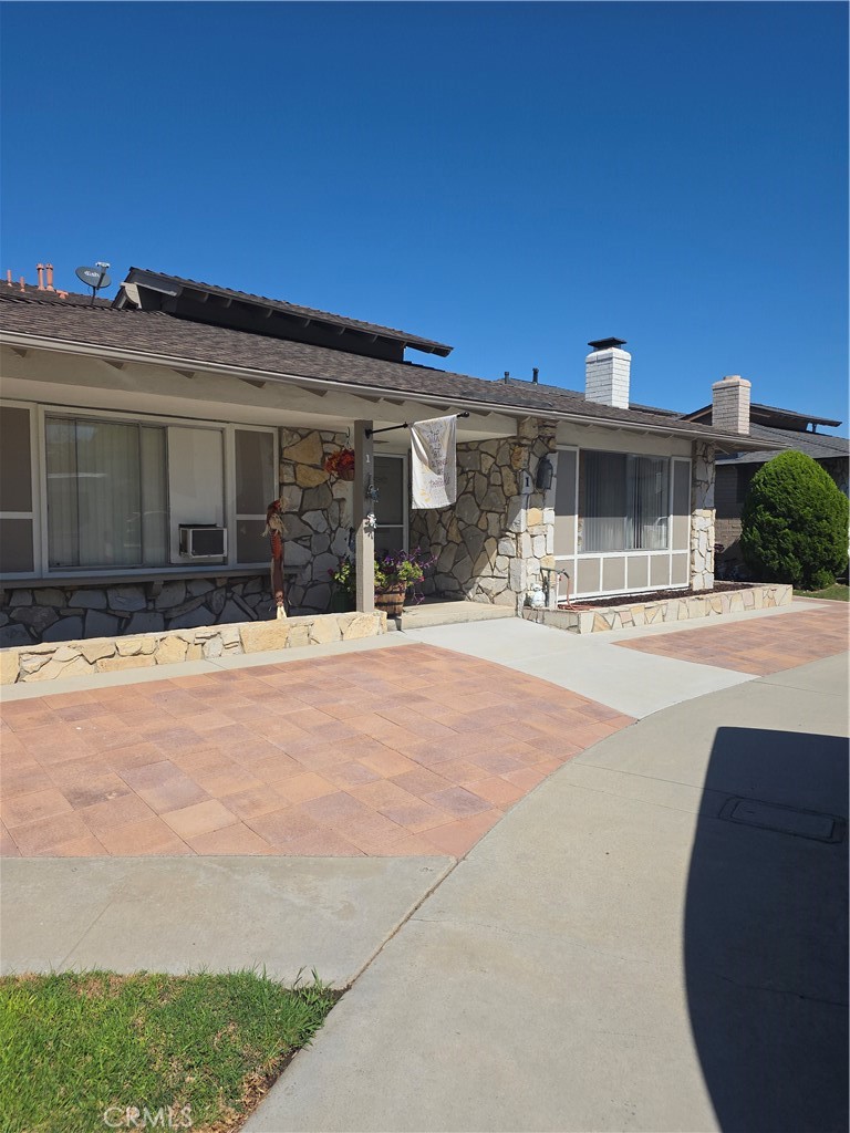 5561 Reno, Huntington Beach CA 92649 - photo 3