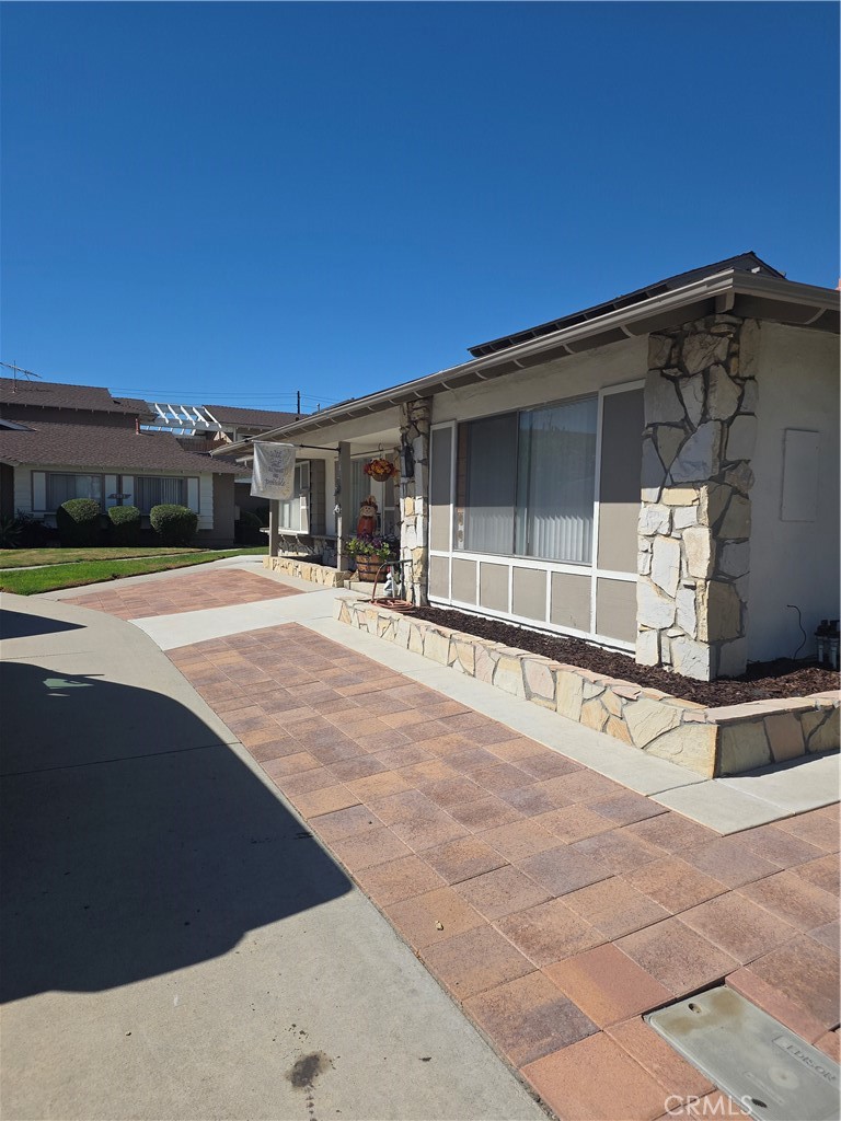 5561 Reno, Huntington Beach CA 92649 - photo 4