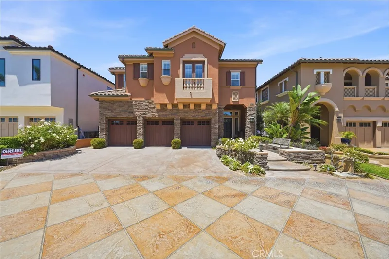 5571 Ocean Terrace, Huntington Beach, CA 92648