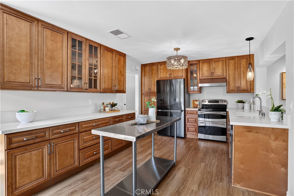 5572 Ludlow Circle, Huntington Beach CA 92649 - photo 10