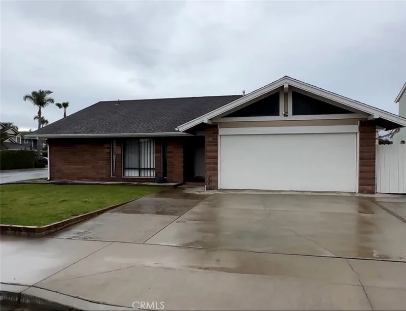 5622 Ridgebury, Huntington Beach, CA 92649
