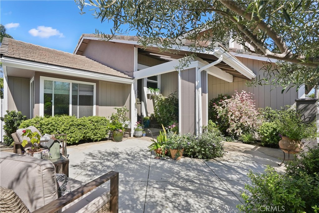 Great Private Gathering Spot in Enclosed Courtyard - 5771 Grimsby Drive, Huntington Beach CA 92649 - photo 2
