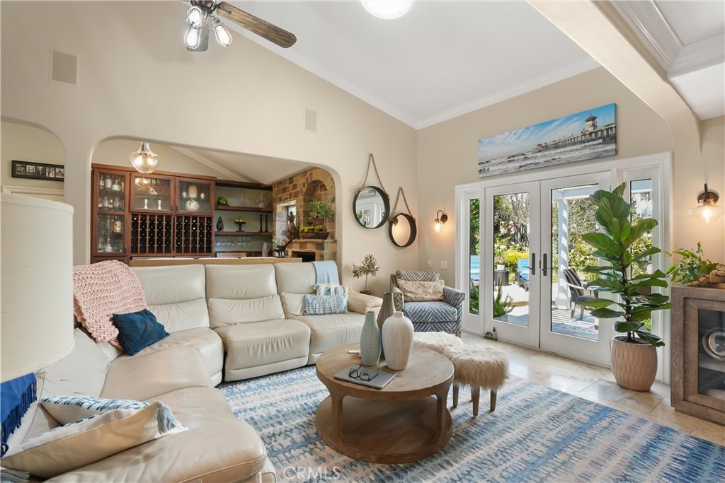 5771 Grimsby Drive, Huntington Beach CA 92649 - photo 10