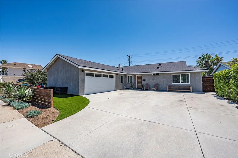 5832 Middlecoff Drive, Huntington Beach, CA 92649