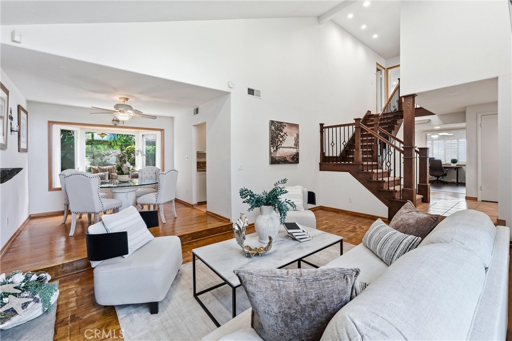 5872 Meadowbrook Drive, Huntington Beach CA 92649 - photo 11