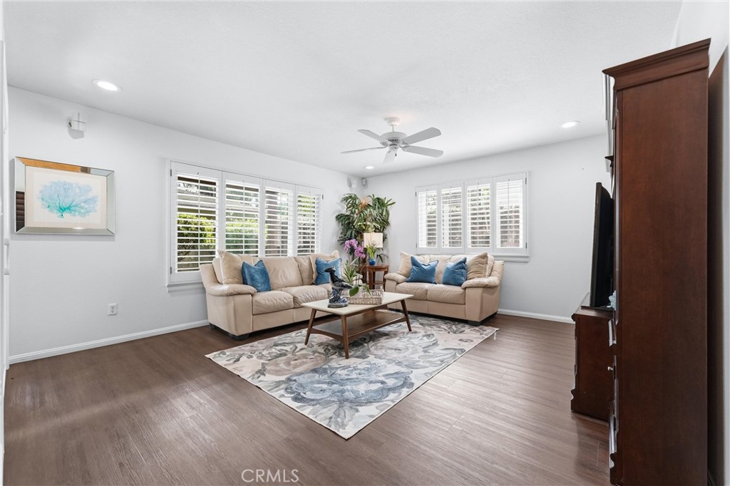 5872 Meadowbrook Drive, Huntington Beach CA 92649 - photo 23