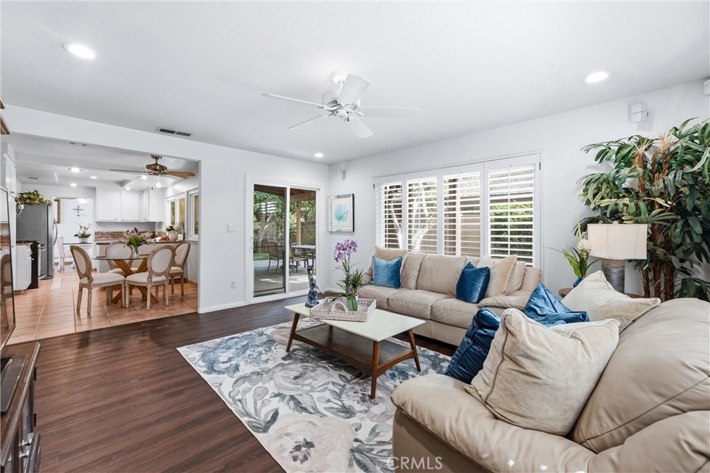 5872 Meadowbrook Drive, Huntington Beach CA 92649 - photo 24
