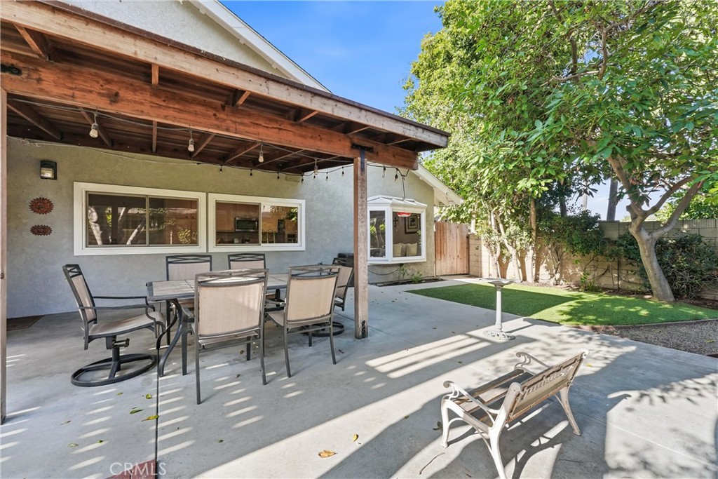 5872 Meadowbrook Drive, Huntington Beach CA 92649 - photo 36