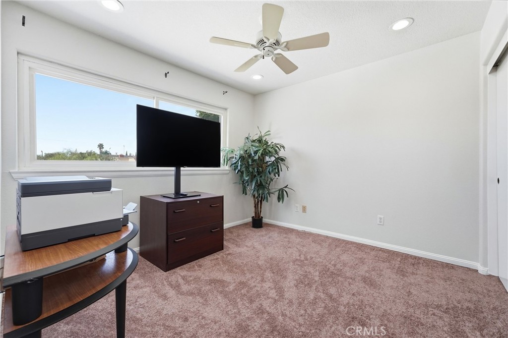 5872 Meadowbrook Drive, Huntington Beach CA 92649 - photo 52