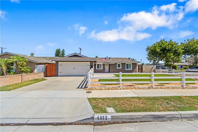 5892 Meadowlark Drive, Huntington Beach