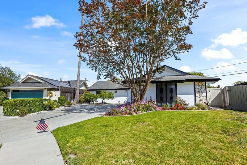 5952 Par Circle, Huntington Beach, CA 92649