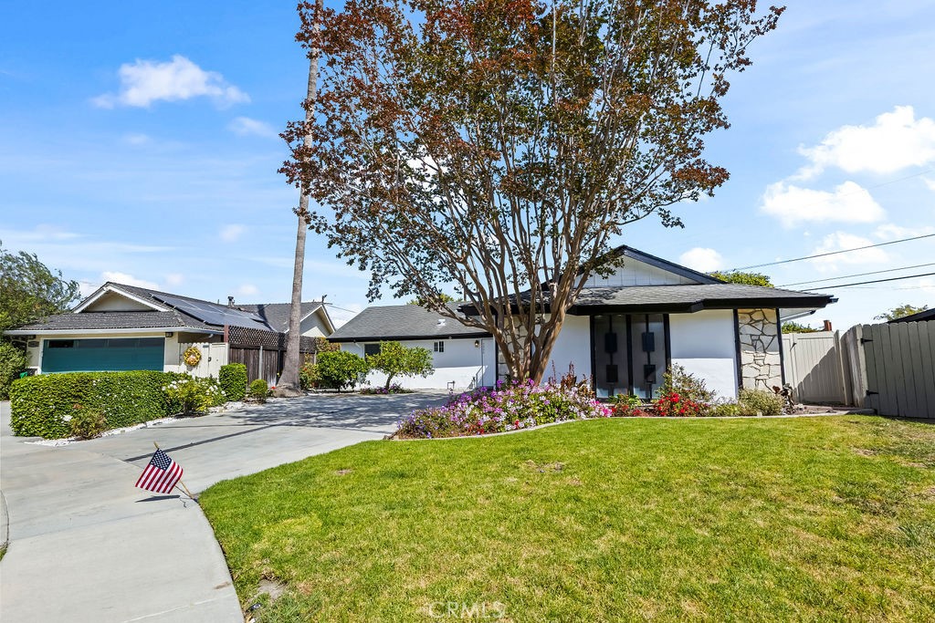 5952 Par Circle, Huntington Beach CA 92649 - photo 1