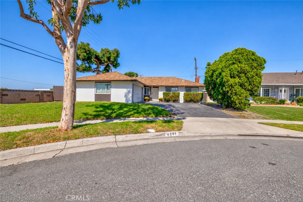 6001 Welde, Huntington Beach CA 92647 - photo 35