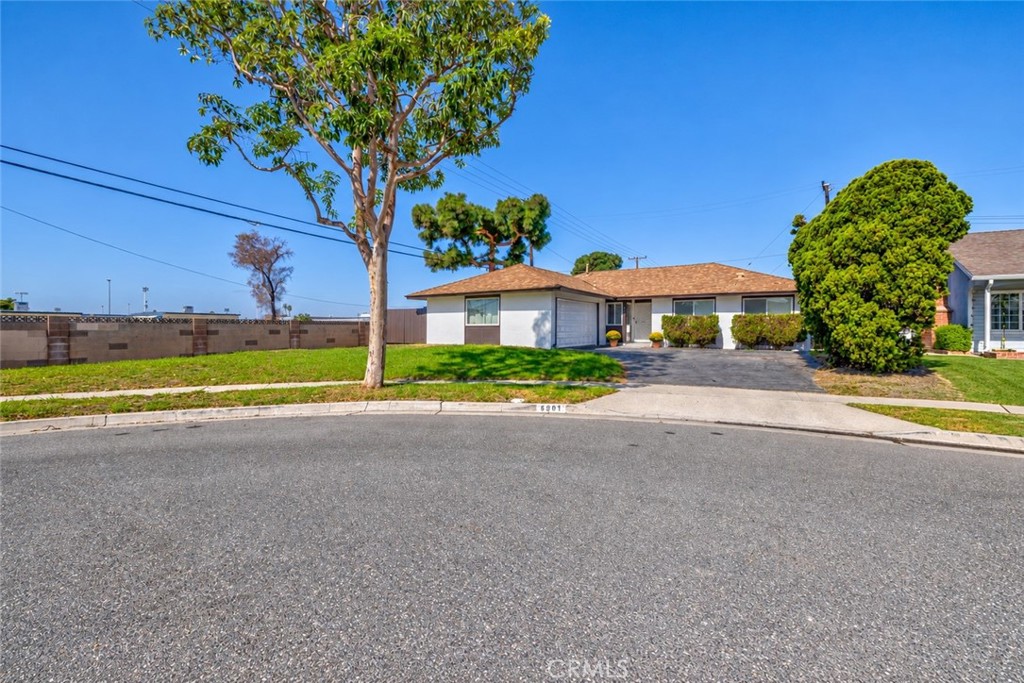 6001 Welde, Huntington Beach CA 92647 - photo 38