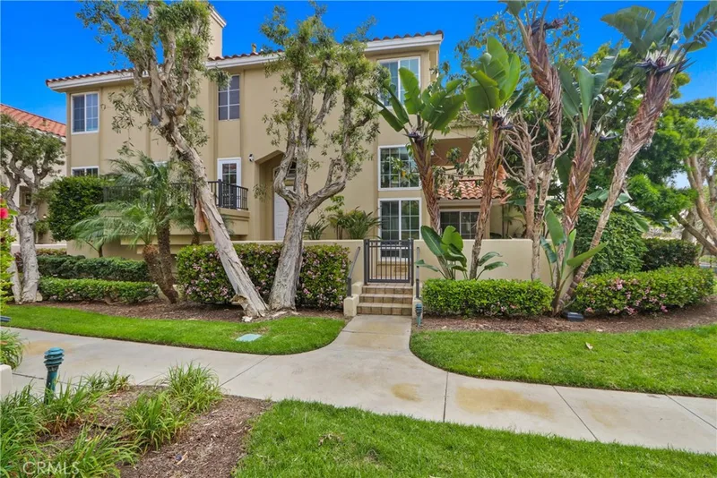 6031 Shadowbrook, Huntington Beach, CA 92648