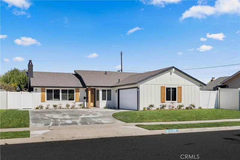 6061 Welde, Huntington Beach, CA 92647