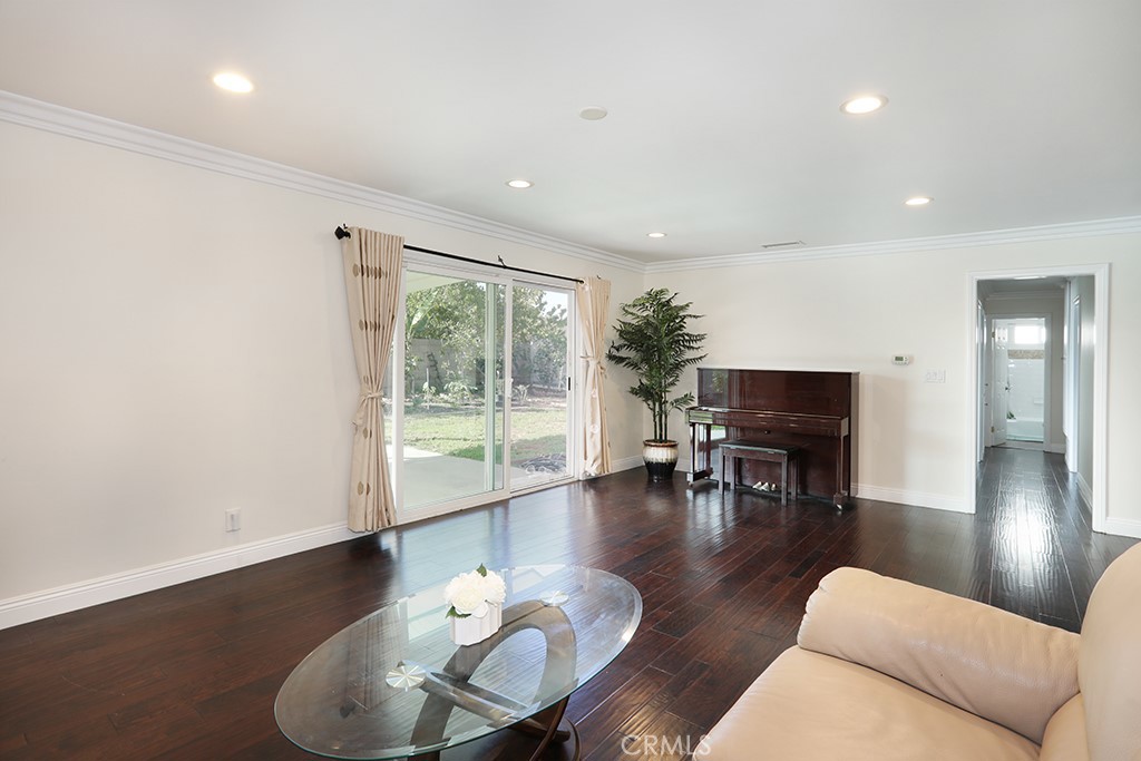 6062 Dr Glenwood, Huntington Beach CA 92647 - photo 6