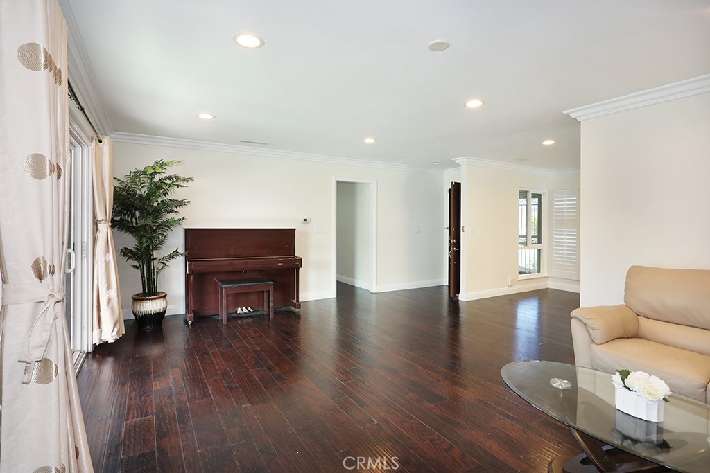 6062 Dr Glenwood, Huntington Beach CA 92647 - photo 7