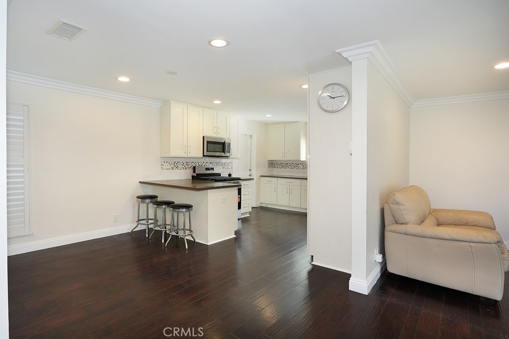 6062 Dr Glenwood, Huntington Beach CA 92647 - photo 9