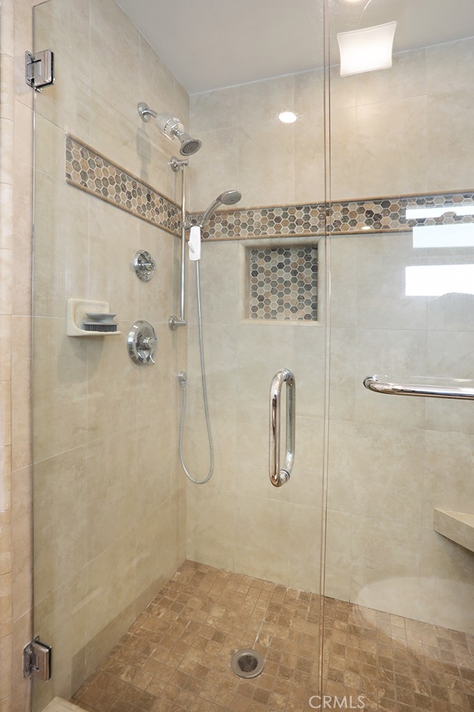 6062 Dr Glenwood, Huntington Beach CA 92647 - photo 20