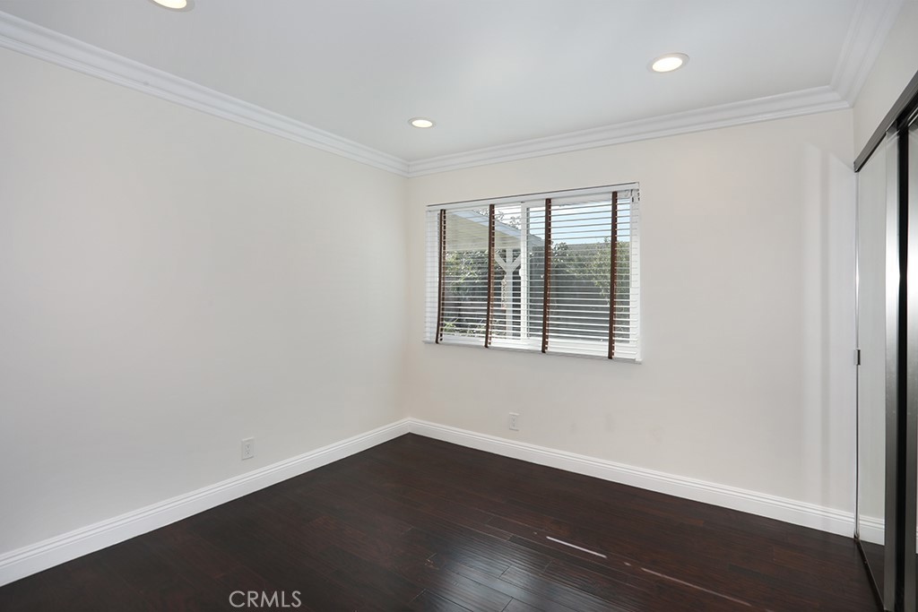 6062 Dr Glenwood, Huntington Beach CA 92647 - photo 21