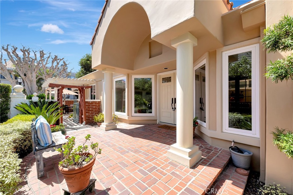 6062 Eaglecrest Drive, Huntington Beach CA 92648 - photo 3