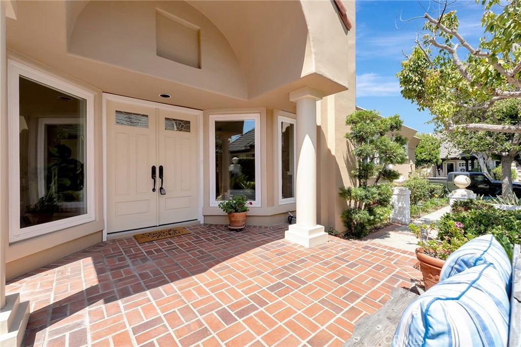 6062 Eaglecrest Drive, Huntington Beach CA 92648 - photo 4