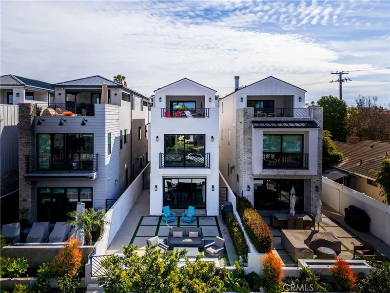 608 13th, Huntington Beach, CA 92648