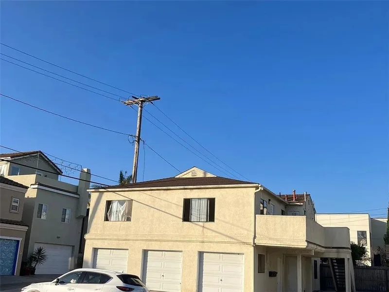 608 olive Avenue, Huntington Beach, CA 92648