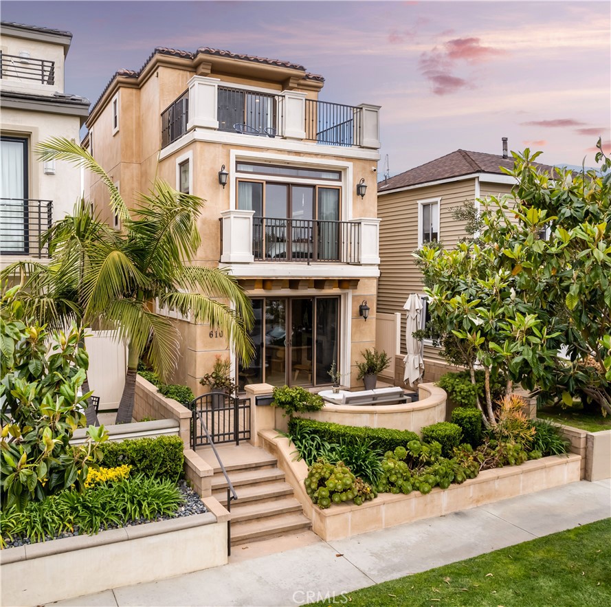 Modern Luxurious Beach House in Downtown HB - 610 17th, Huntington Beach CA 92648 - photo 1
