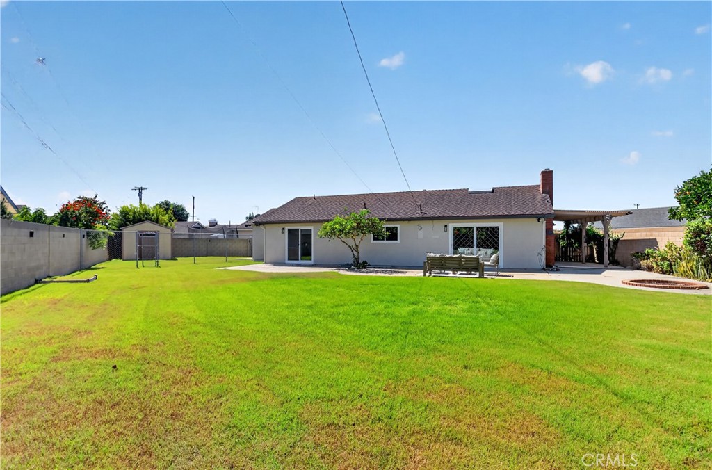 6121 Arrowhead Drive, Huntington Beach CA 92647 - photo 3