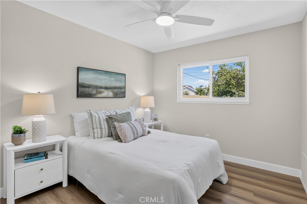 6121 Arrowhead Drive, Huntington Beach CA 92647 - photo 18