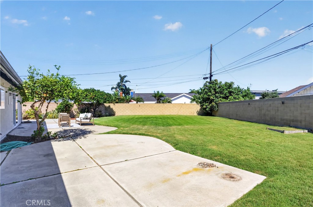 6121 Arrowhead Drive, Huntington Beach CA 92647 - photo 31