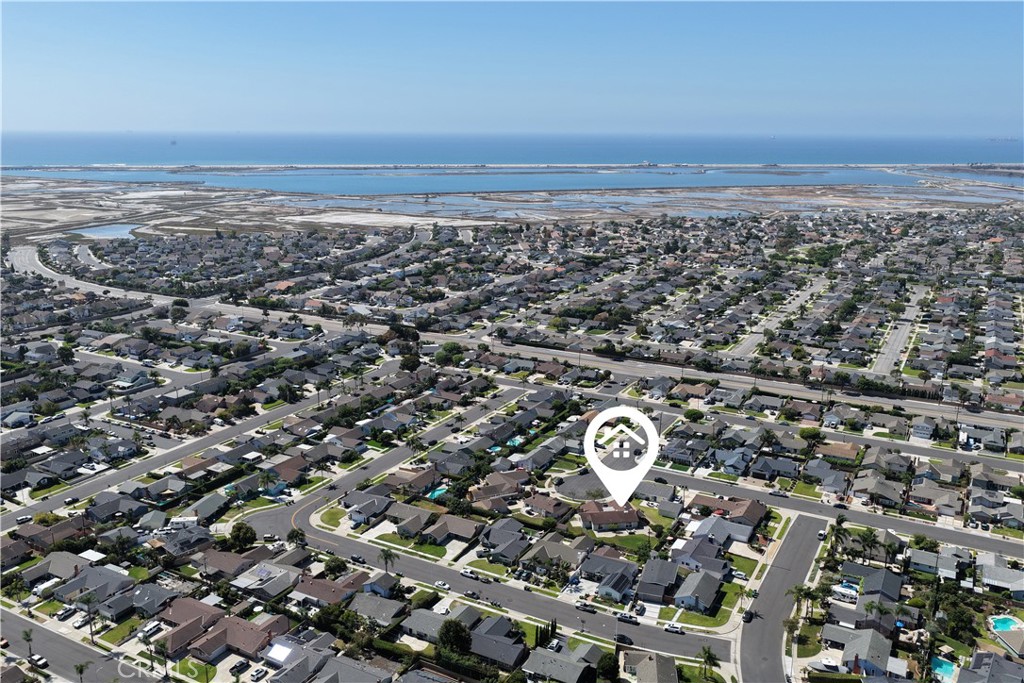 6121 Arrowhead Drive, Huntington Beach CA 92647 - photo 36
