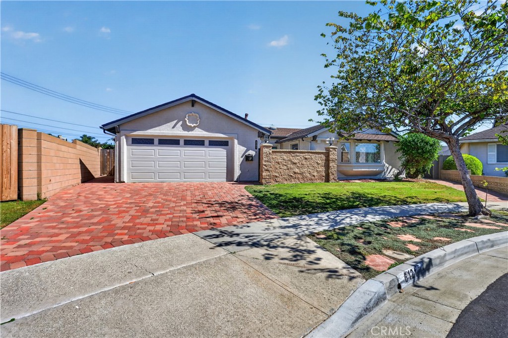 6121 Arrowhead Drive, Huntington Beach CA 92647 - photo 39