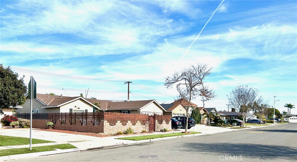 6131 Glenwood Drive, Huntington Beach CA 92647 - photo 1